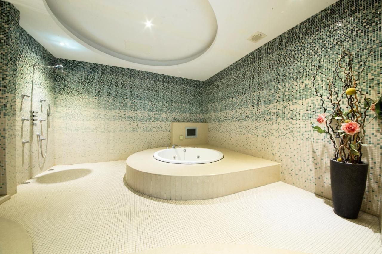 LI-GIN Motel Chiayi Exterior foto