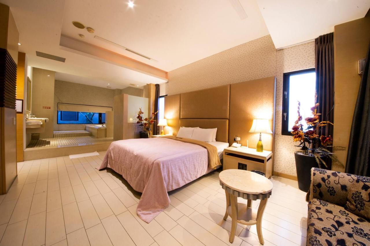 LI-GIN Motel Chiayi Exterior foto